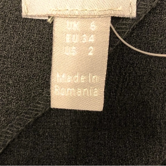 NWT [ASOS] Wiggle Pleated Midi Cap Sleeve Scoop Neck Black Dress Women’s Sz 2 - Picture 8 of 12